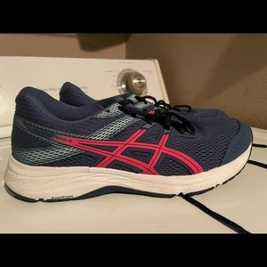 Women’s ASICS 11w